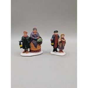 RETIRED DEPT. 56 HERITAGE VILLAGE CAROLERS ON THE DOORSTEP Item # 5570-0
